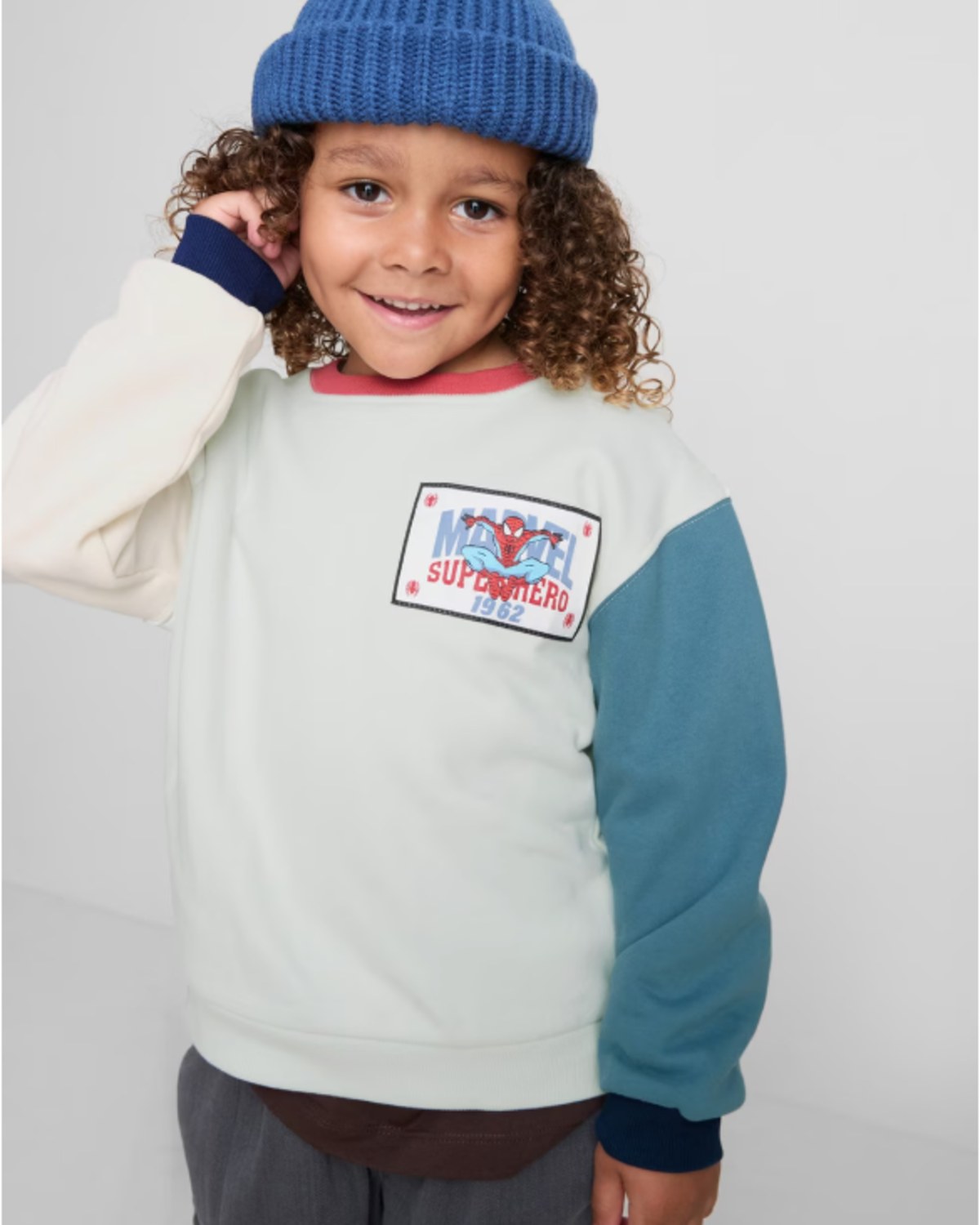 Younger Kids Lic licensed fashion design — look 1